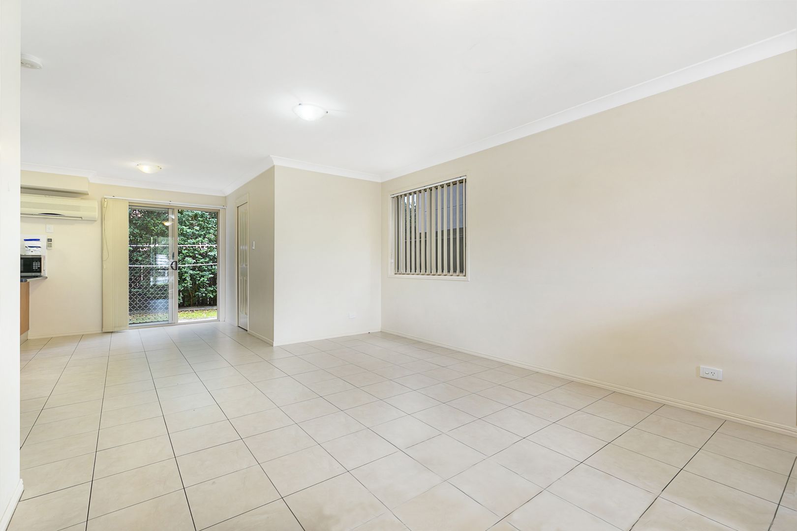 13/39 Johnston Street, Carina QLD 4152, Image 2