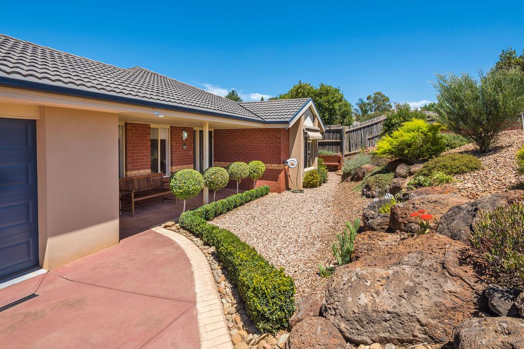 27 Carey Crescent, Bacchus Marsh VIC 3340, Image 1