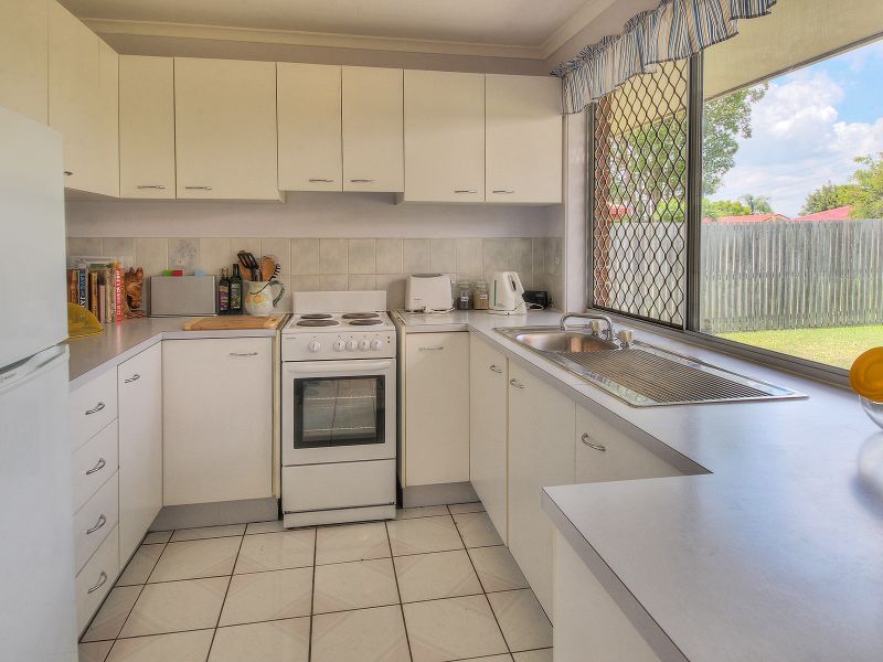 29 Yancey Street, BROWNS PLAINS QLD 4118, Image 2