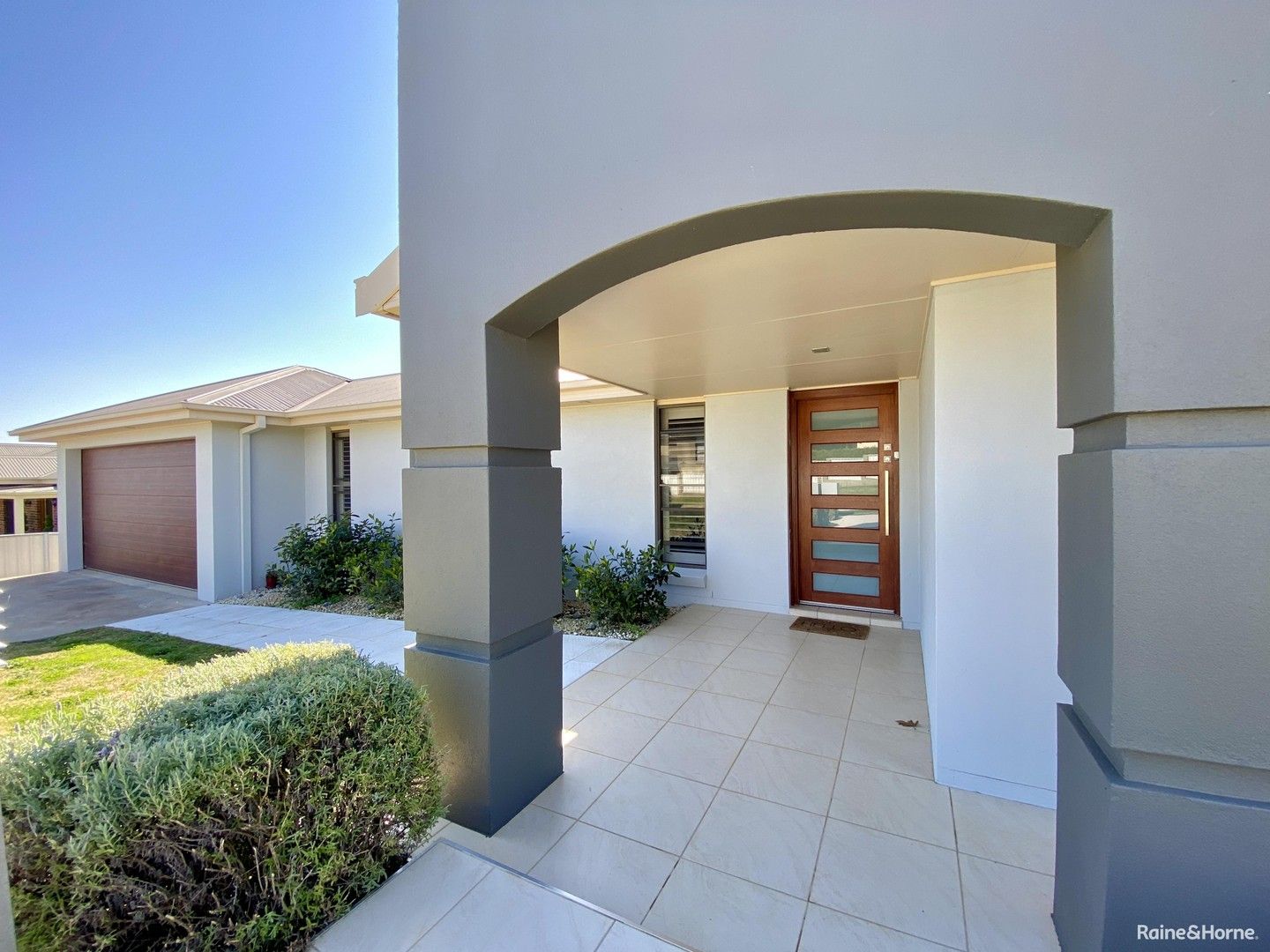 1 Settlers Place, Young NSW 2594, Image 0
