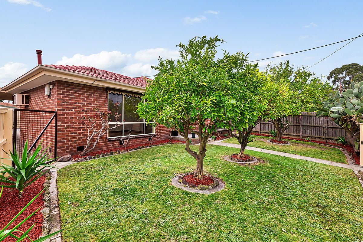 111 Kingsclere Avenue, Keysborough VIC 3173, Image 2