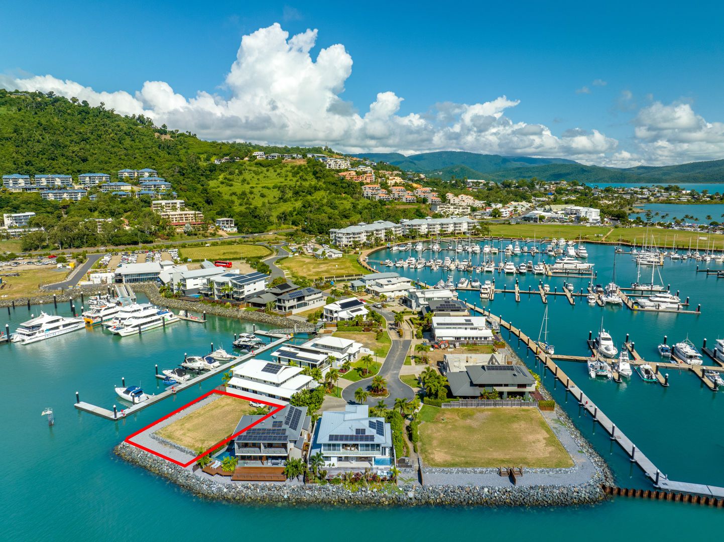 Lot 15/21-23 The Cove, Airlie Beach QLD 4802, Image 2