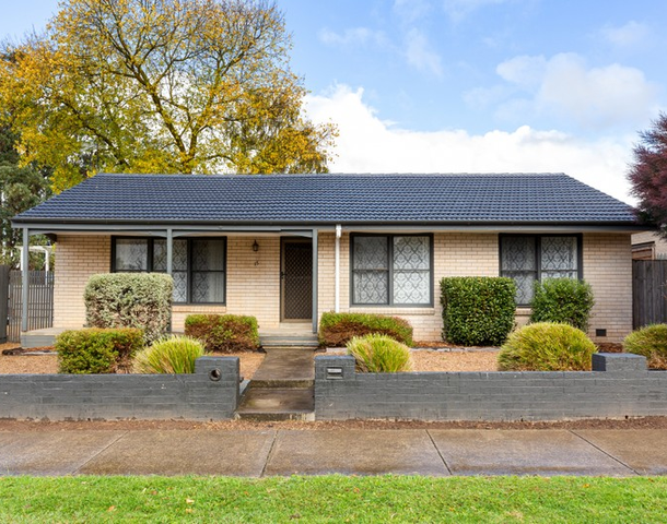 15 William Street, Romsey VIC 3434