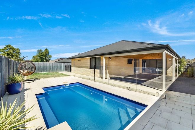 Picture of 20 Mitre Bend, ELLENBROOK WA 6069