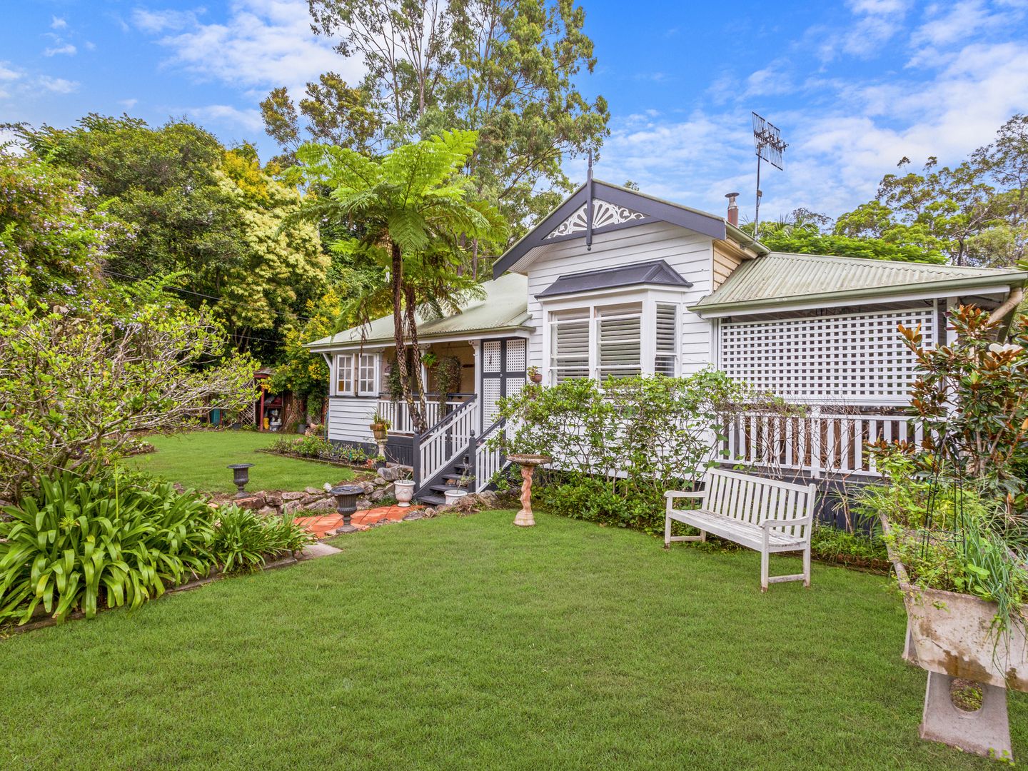 28 Wisteria Court, Tallebudgera Valley QLD 4228, Image 1