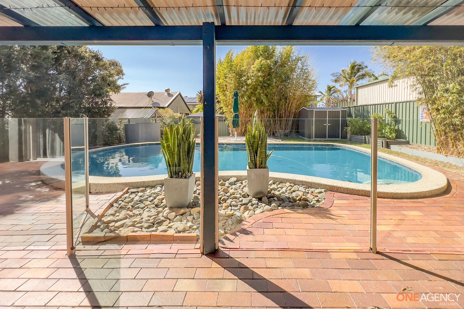 3 bedrooms House in 55 Park Avenue CAVES BEACH NSW, 2281