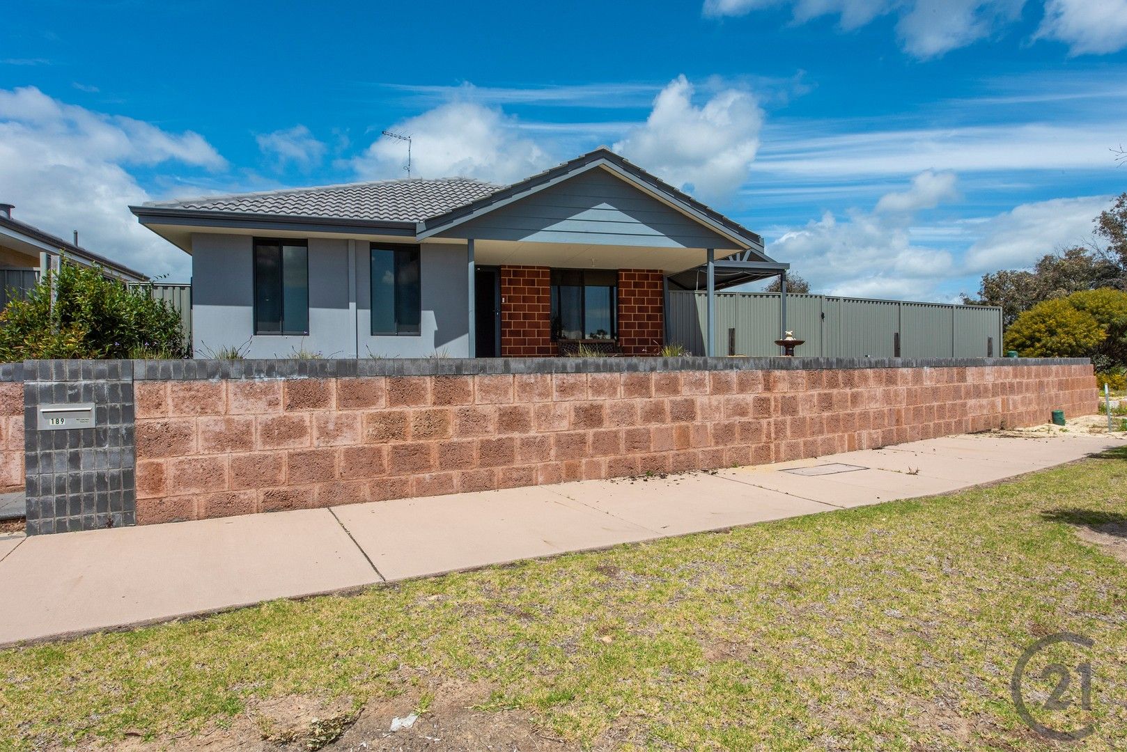 4 bedrooms House in 189 Inlet Boulevard SOUTH YUNDERUP WA, 6208