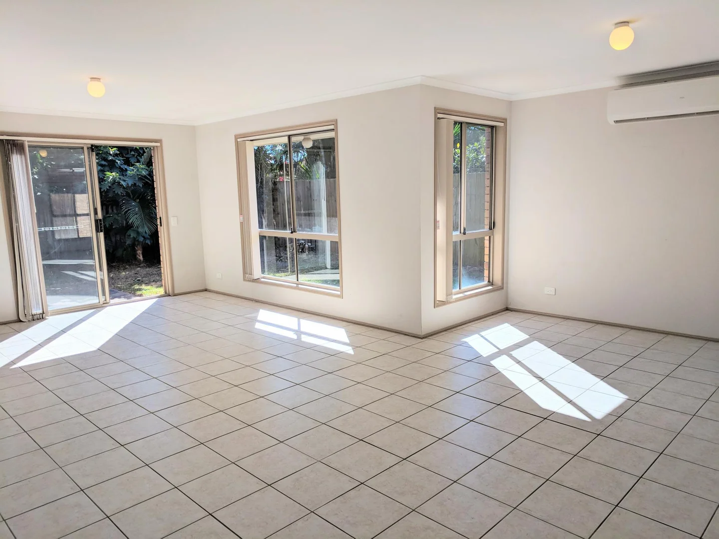 Additional image 4 of 8 Casetta Court, Varsity Lakes QLD 4227