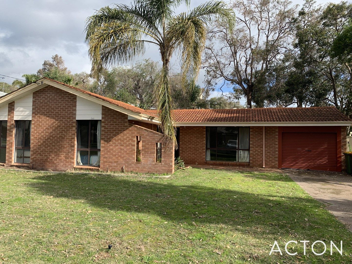 28 Pearce Road, Australind WA 6233, Image 0