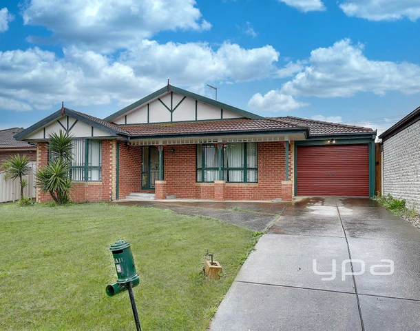 5 Baynton Crescent, Roxburgh Park VIC 3064