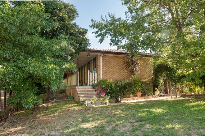 Picture of 1A/1 Greenbank Avenue, QUEANBEYAN NSW 2620