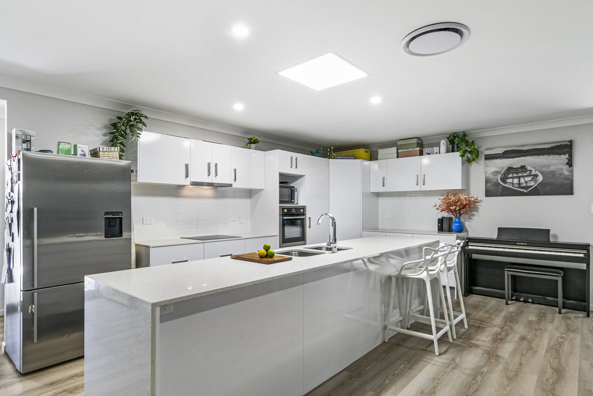 4 bedrooms House in 2/15 Oxford Street ALEXANDRA HILLS QLD, 4161