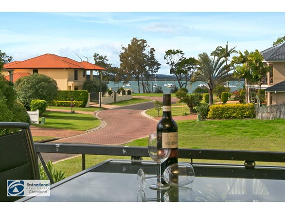 10 Cliftonville Place, Redland Bay QLD 4165
