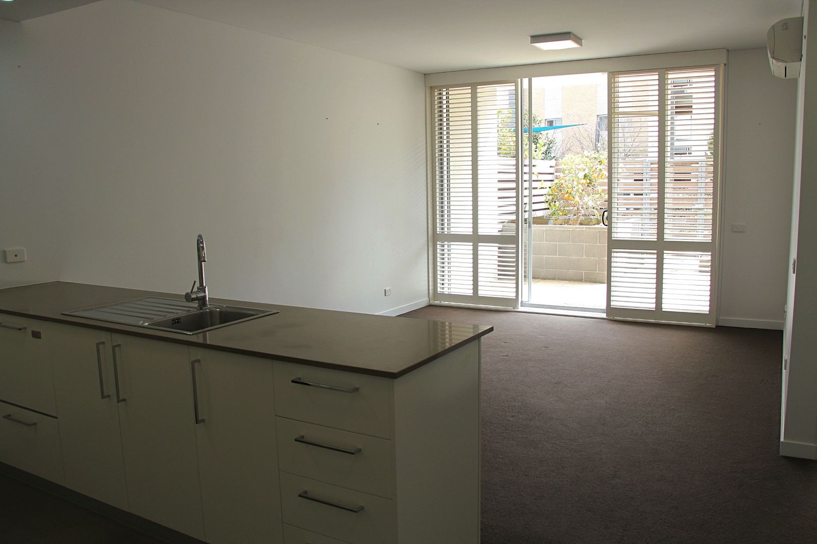 97/116 Easty Street, Phillip ACT 2606, Image 2