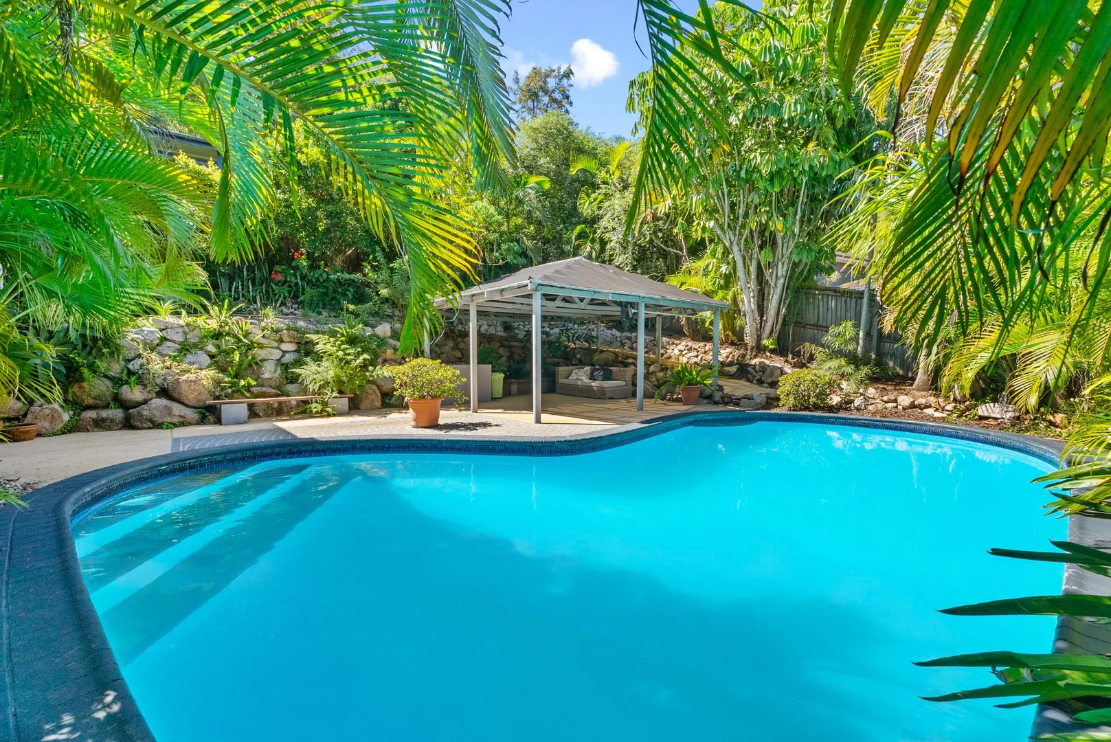 6 Keperra Court, Arana Hills QLD 4054
