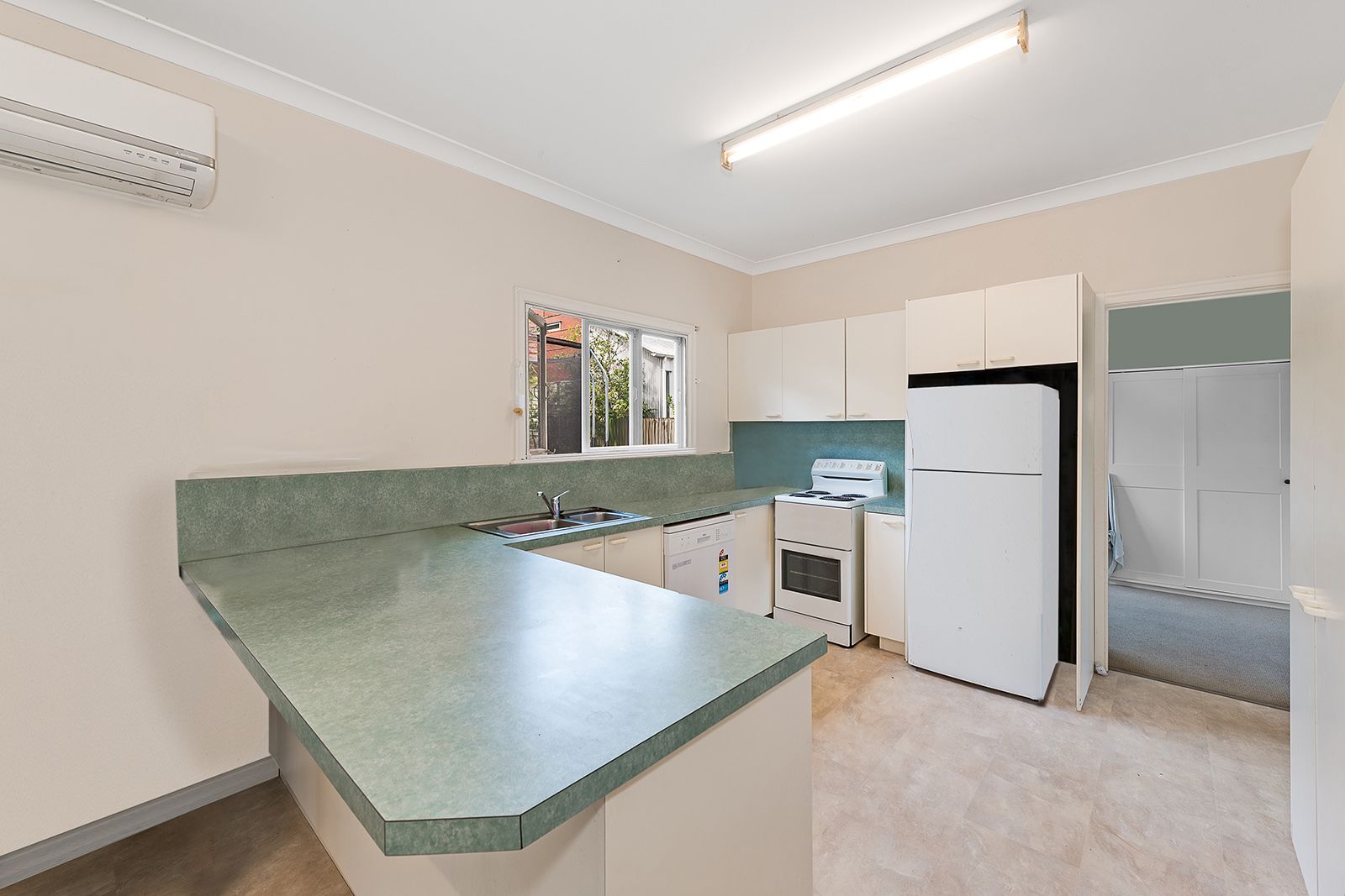 26 Queenscroft Street, Chelmer QLD 4068, Image 2