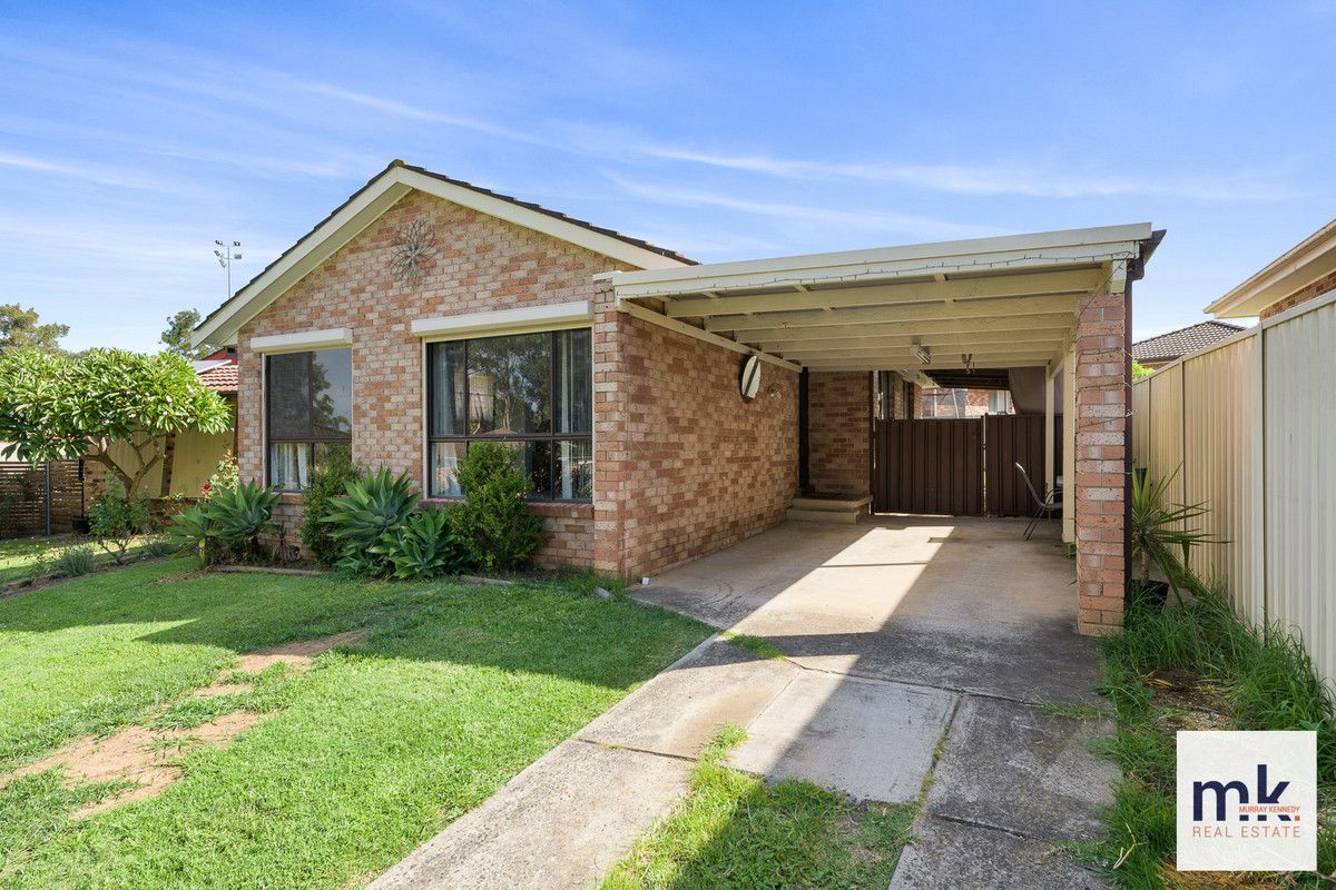 18 Euphrates Place, Kearns NSW 2558, Image 1