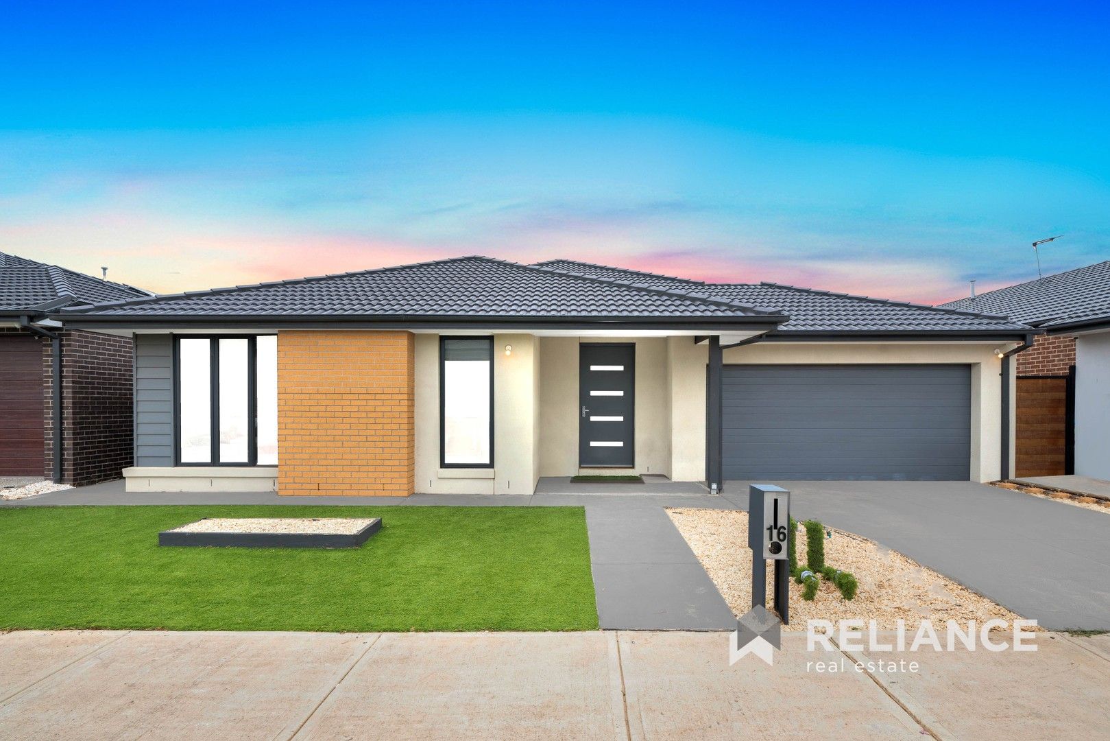 4 bedrooms House in 16 Heyfield Drive TRUGANINA VIC, 3029