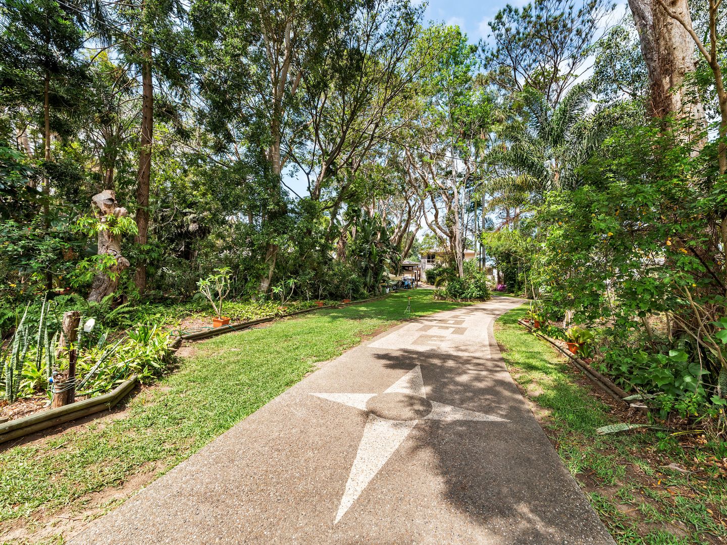 27 Coronation Avenue, Beachmere QLD 4510, Image 1