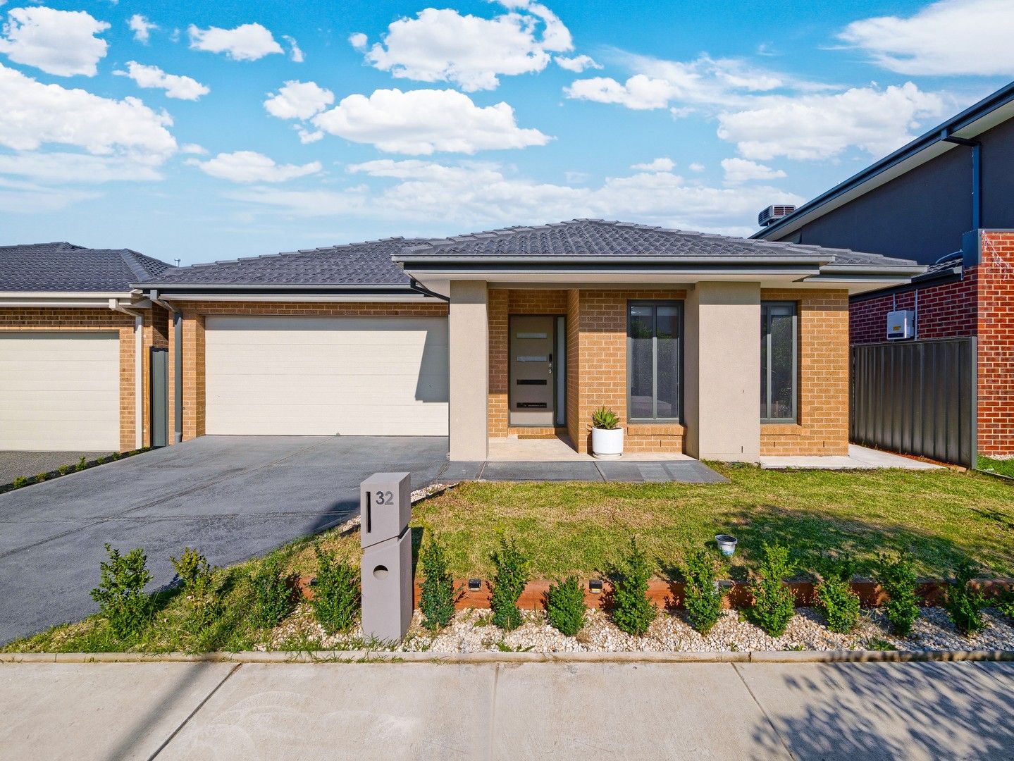 4 bedrooms House in 32 Noah Road CLYDE NORTH VIC, 3978