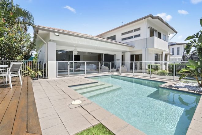 Picture of 35 Serenity Boulevard, HELENSVALE QLD 4212