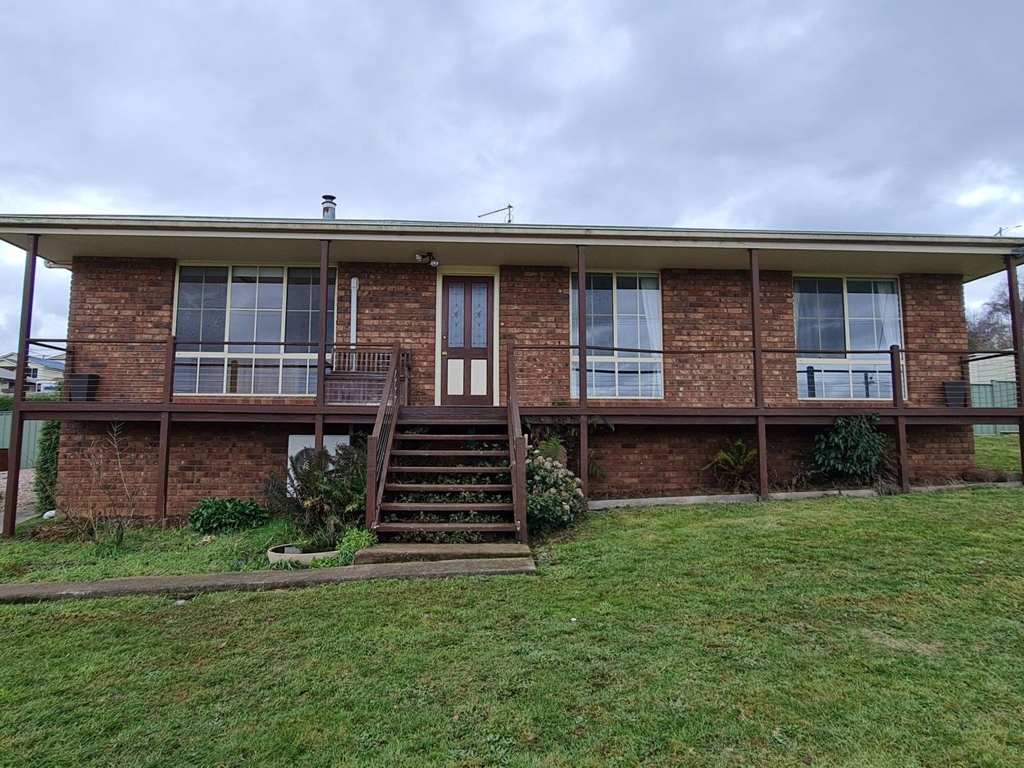 6 East Goderich Street,, Deloraine TAS 7304, Image 0