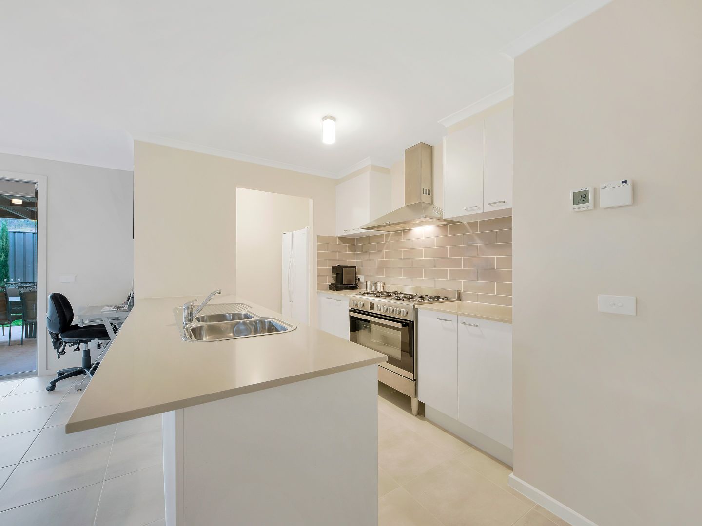 15 Hampshire Boulevard, Leneva VIC 3691, Image 1