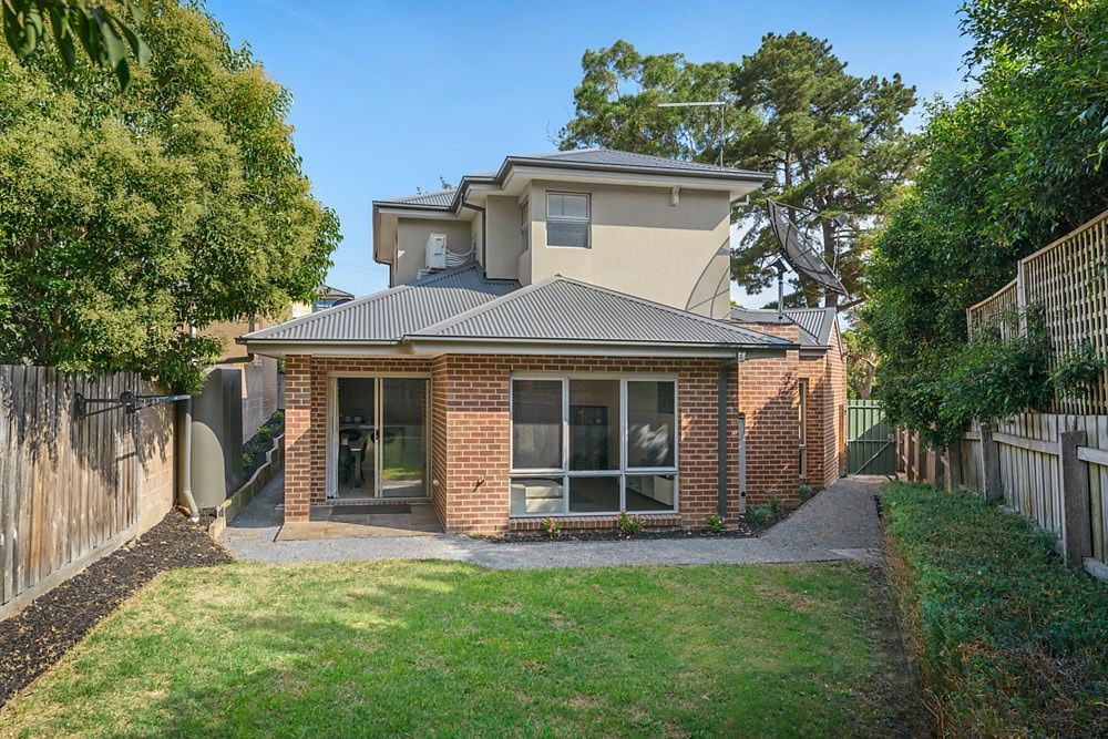 33 Devon Drive, Doncaster East VIC 3109