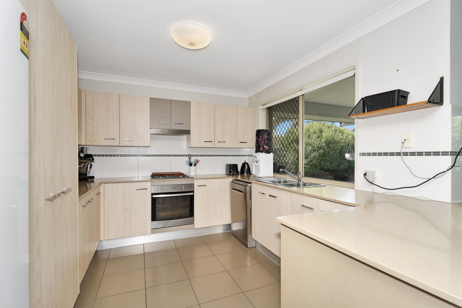 9 Captain Cook Street, Urraween QLD 4655, Image 2