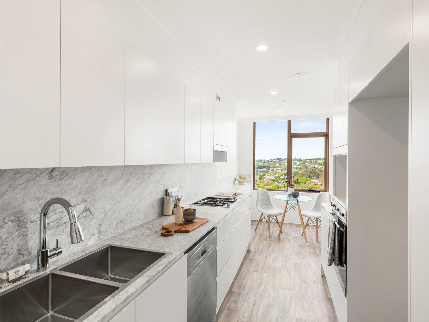 2 bedrooms Apartment / Unit / Flat in 402/81 Grafton St BONDI JUNCTION NSW, 2022