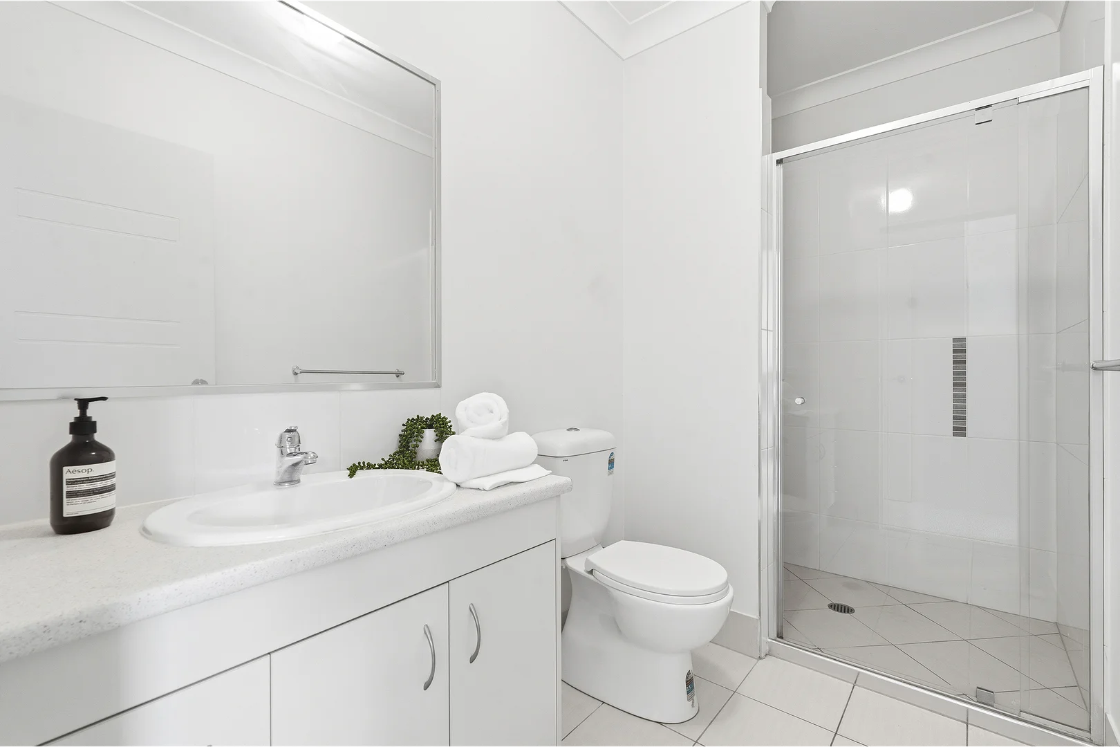 Additional image 8 of 1/14 Railway Parade, Loganlea QLD 4131