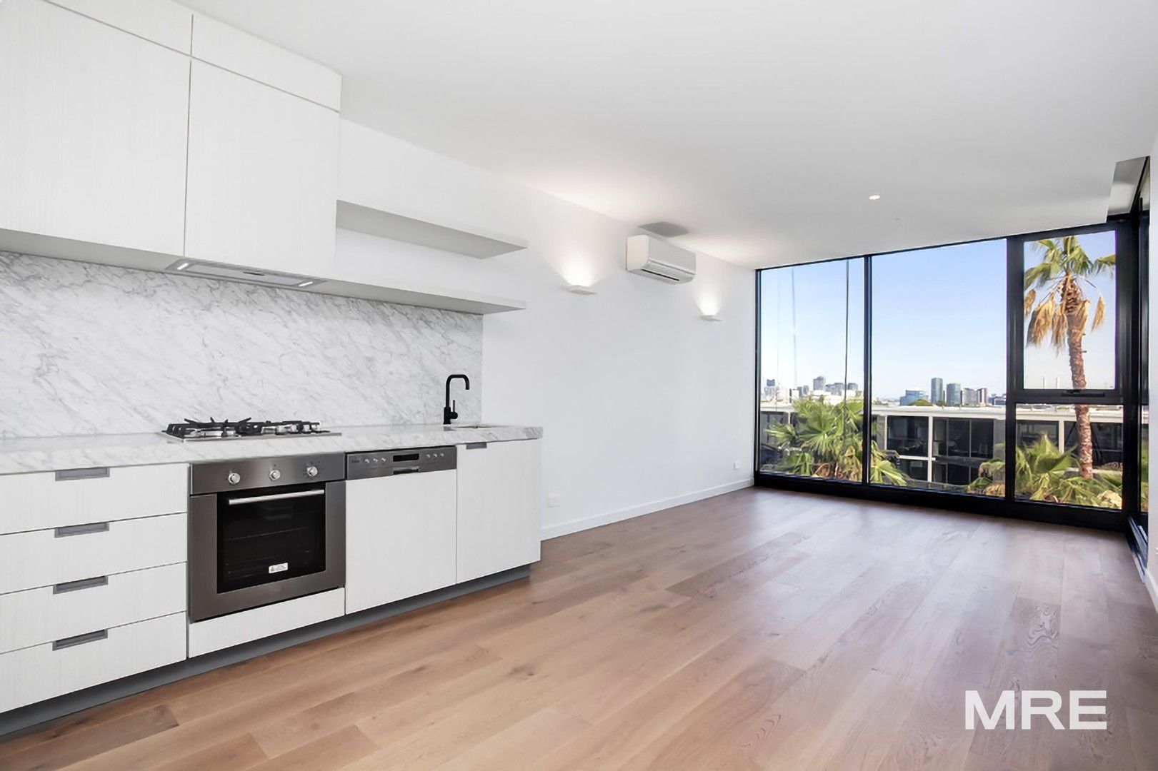 2 bedrooms Apartment / Unit / Flat in 804/33 Blackwood Street NORTH MELBOURNE VIC, 3051