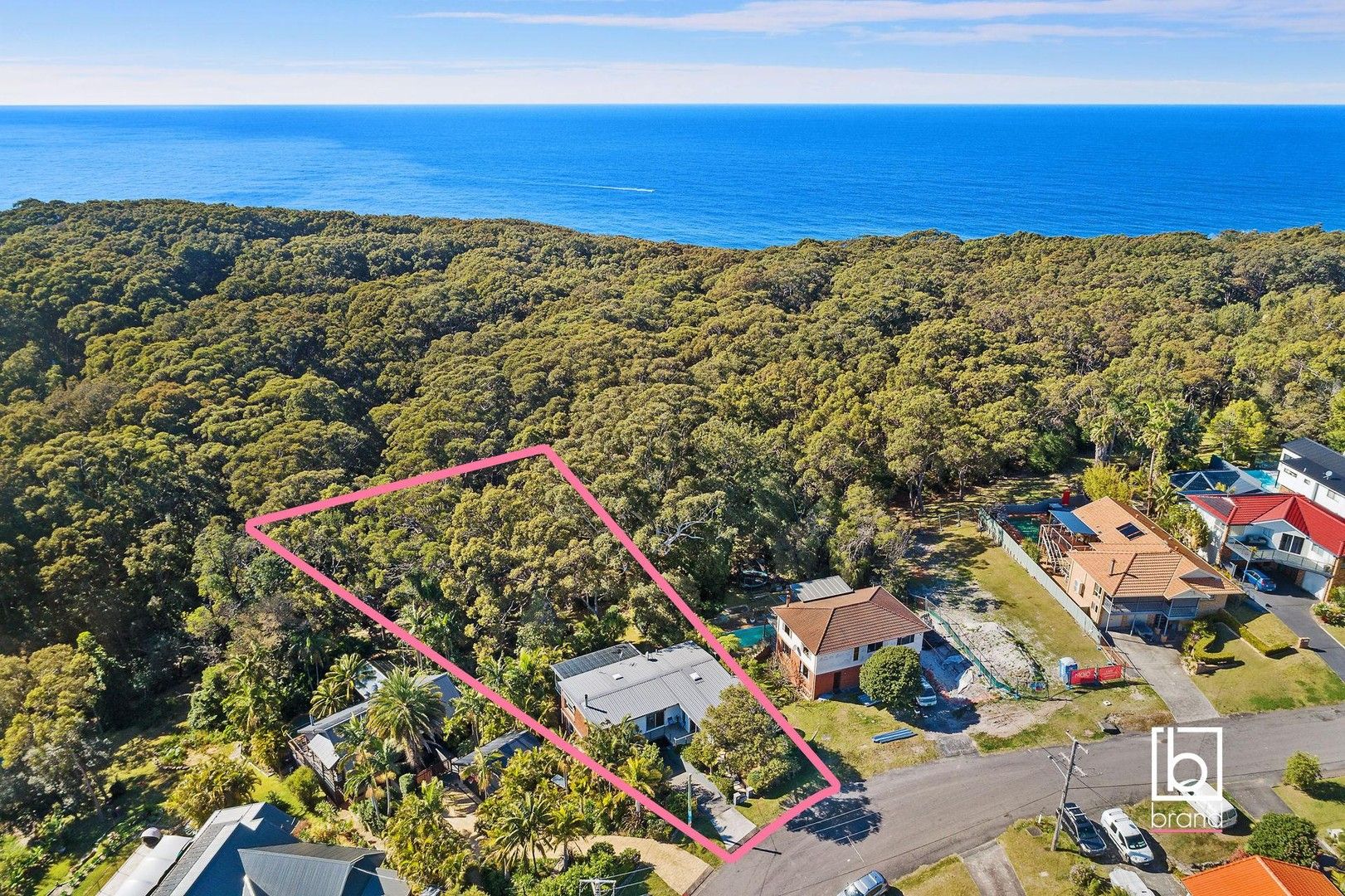 4 bedrooms House in 10 Stephenson Road BATEAU BAY NSW, 2261