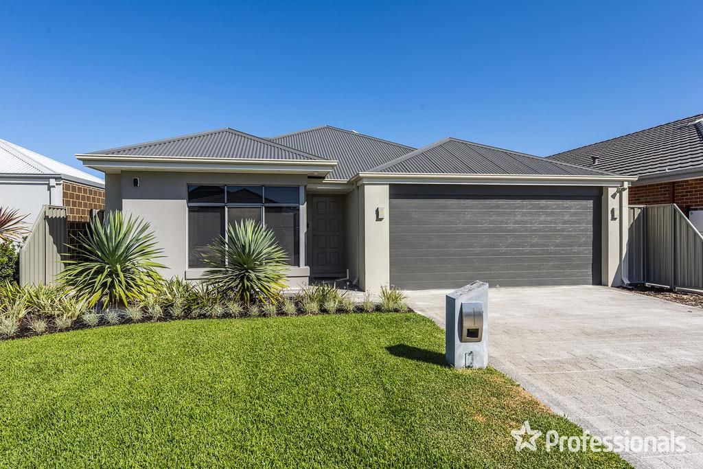 4 bedrooms House in 6 Horrocks Road BYFORD WA, 6122