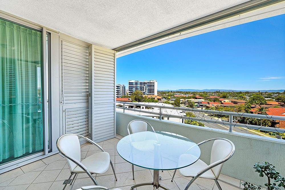 608/360 The Grand Apartments Marine Parade, Labrador QLD 4215, Image 2