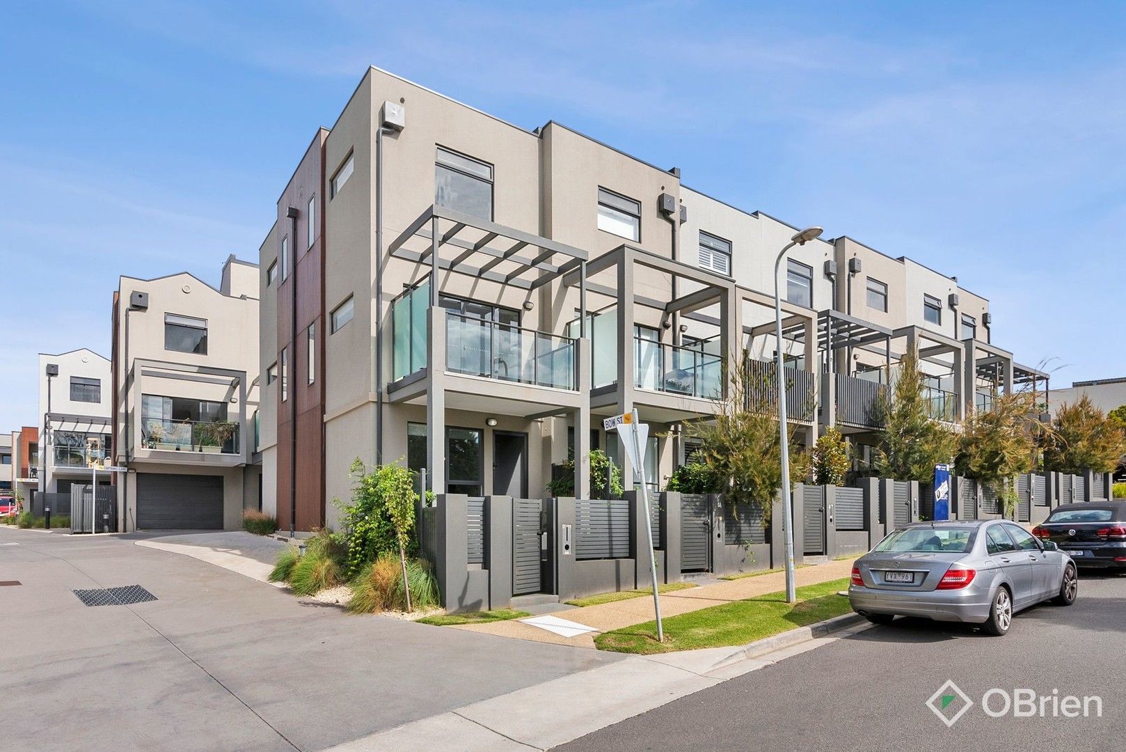 2 bedrooms Townhouse in 8 Philip Street MORNINGTON VIC, 3931