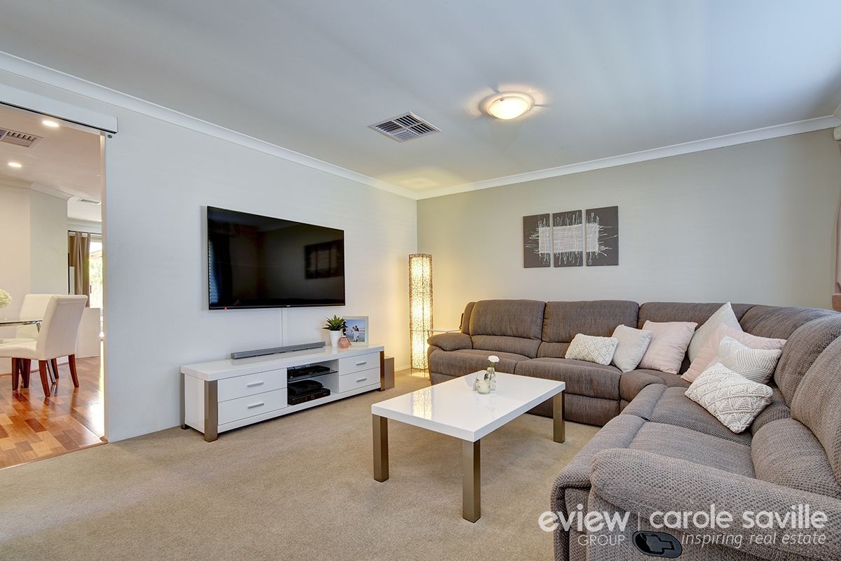 15 Degree Court, Marangaroo WA 6064, Image 2