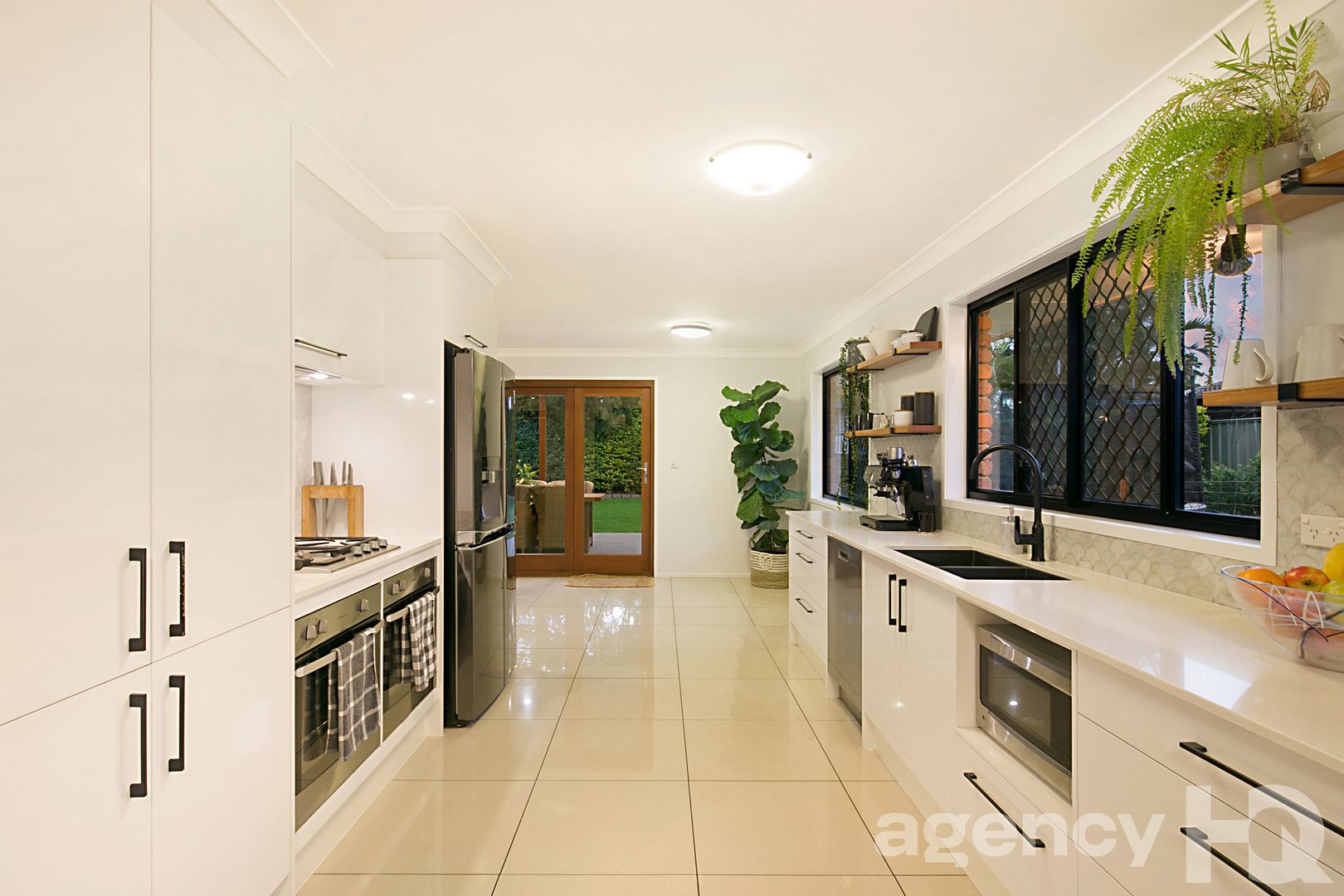 11 Distin Court, Hillcrest QLD 4118, Image 1