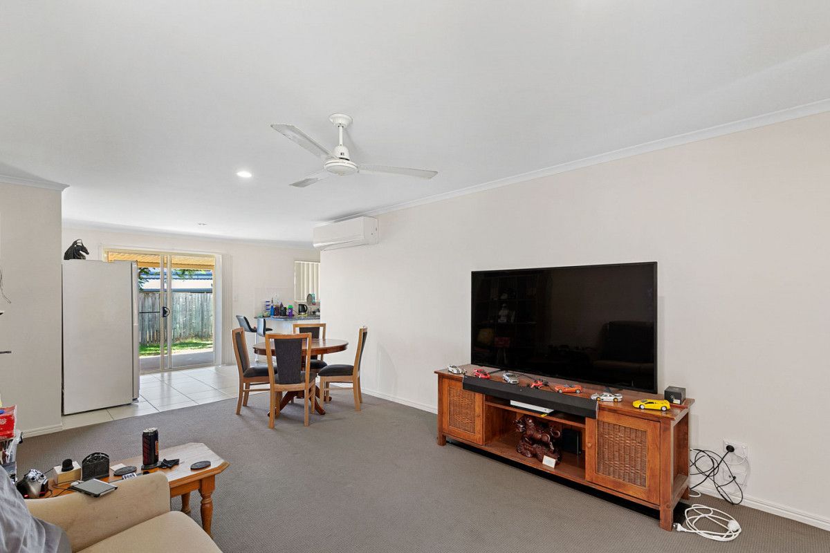 1/40 Wide Bay Drive, Eli Waters QLD 4655, Image 2