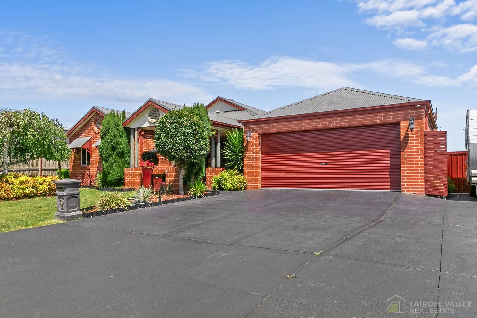 4 bedrooms House in 12 Dublin Court TRARALGON VIC, 3844