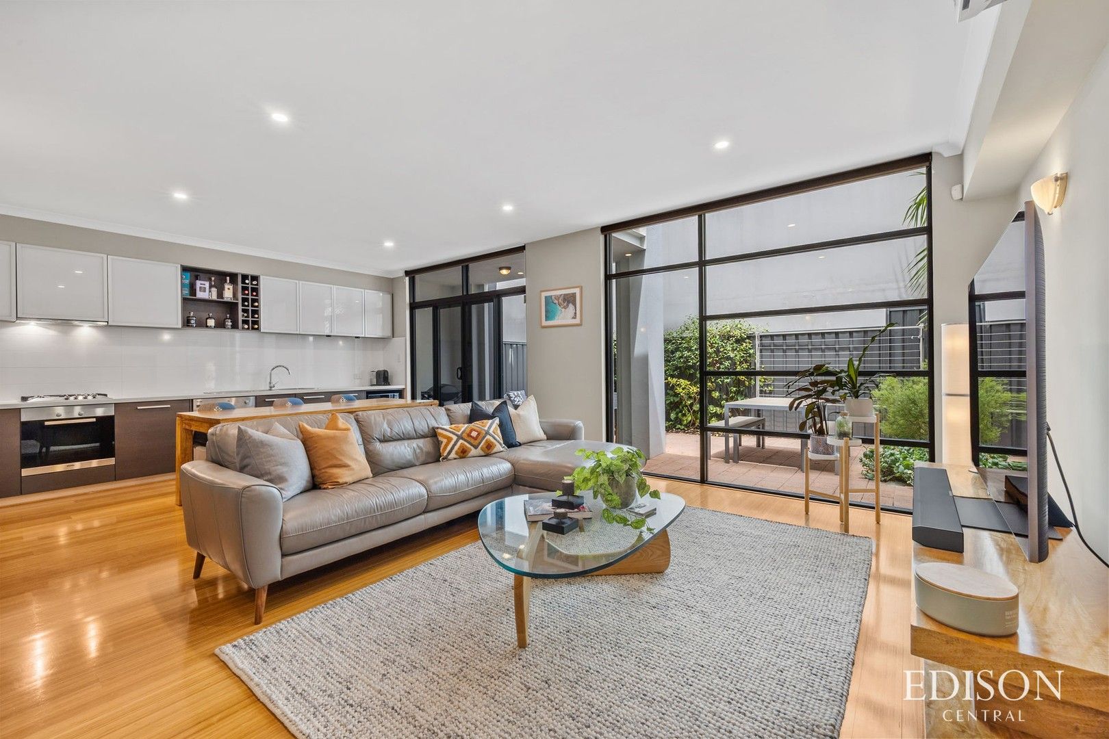 18/45-47 Stuart Street, Perth WA 6000, Image 0