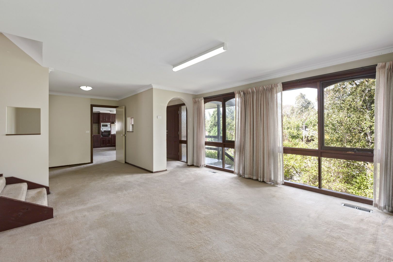 69 Long Valley Way, Doncaster East VIC 3109, Image 2
