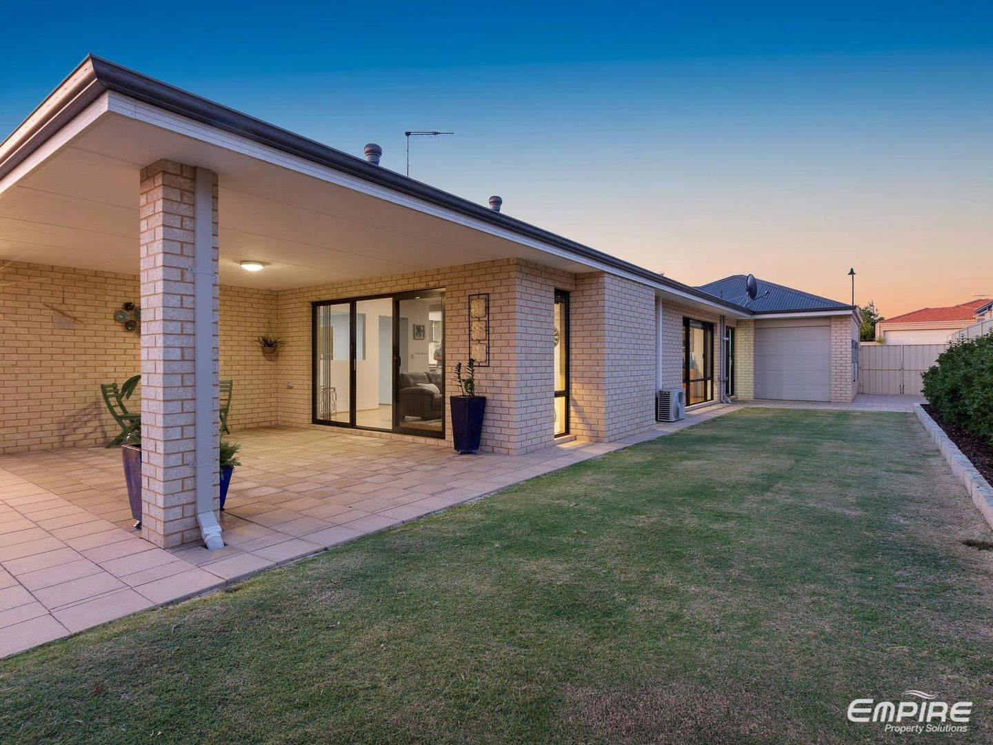 35 Riverina Parade, Munster WA 6166, Image 2