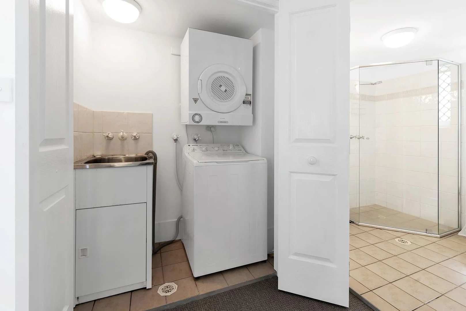 Additional image 11 of 1/96-98 Stanhill Drive, Surfers Paradise QLD 4217