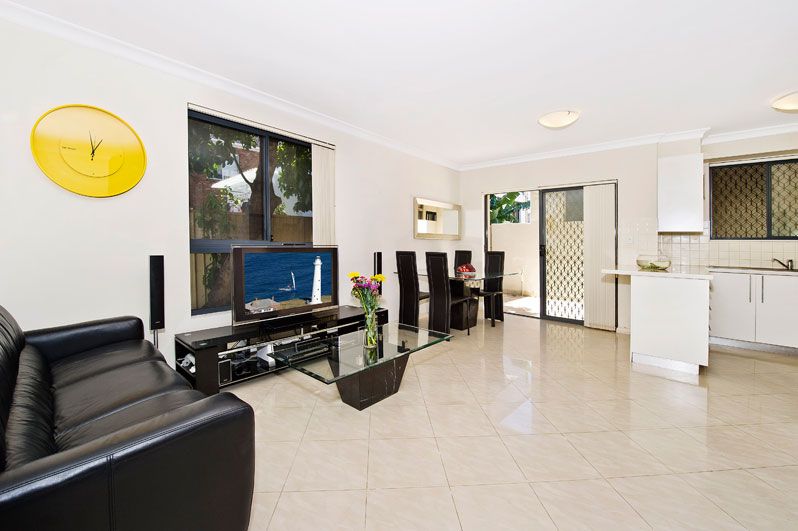 2 bedrooms Apartment / Unit / Flat in 2/23-25 Houston Road KENSINGTON NSW, 2033