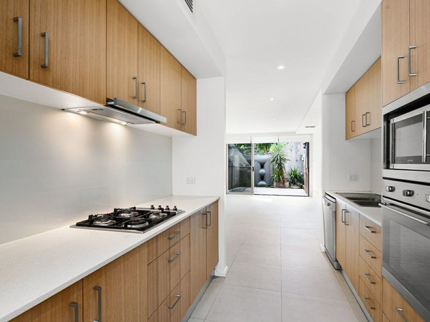 3 bedrooms Townhouse in 16A Council Street COOKS HILL NSW, 2300