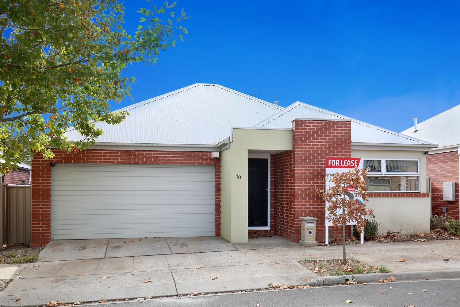 10 Strathvea Lane, Caroline Springs VIC 3023 House For Rent Domain