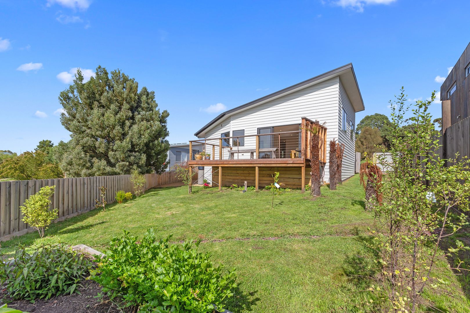 18 Seeberg Court, Apollo Bay VIC 3233, Image 2