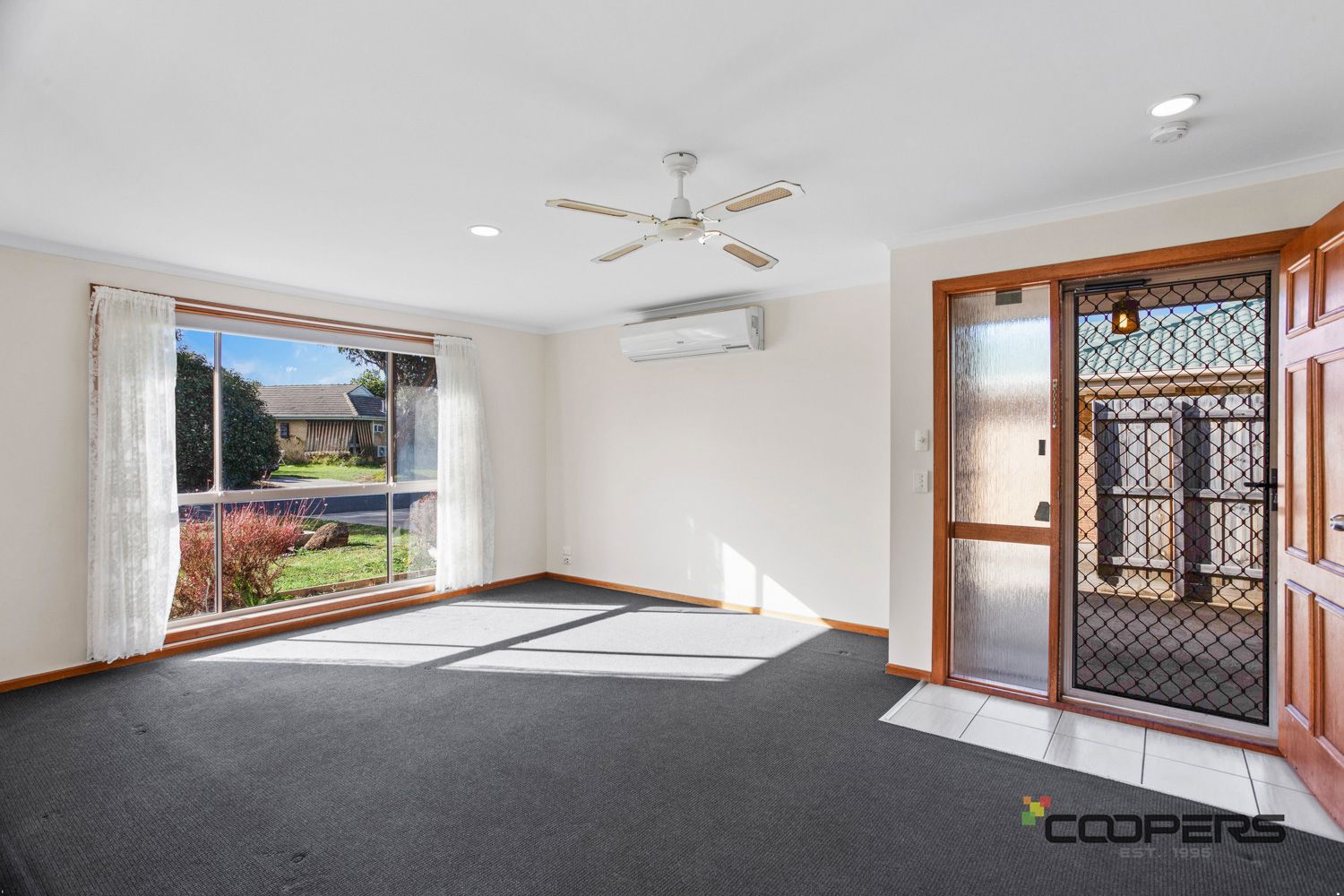 Unit 1/11 Carnarvon Pl, Melton West VIC 3337, Image 2