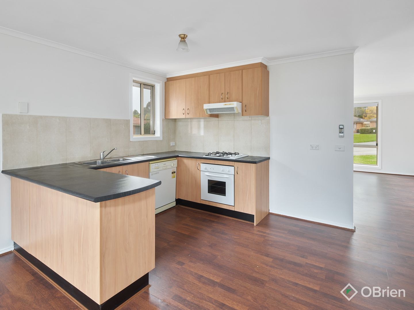 7/3 Gumleaf Place, Drouin VIC 3818, Image 2